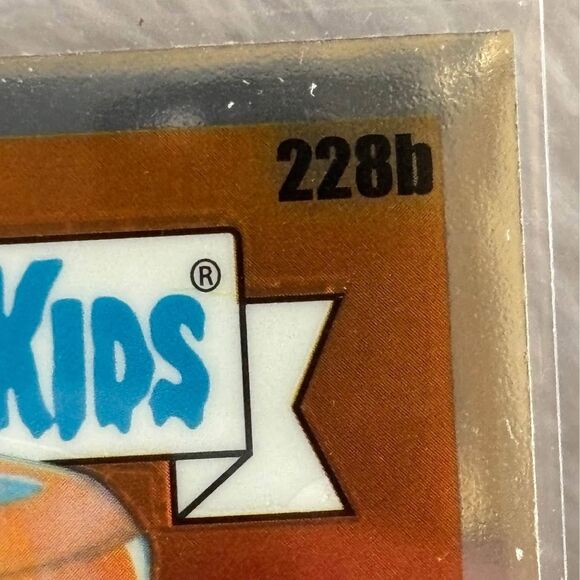 Topps GPK 2023 #228b Chrome Refractor Uncool Carl Card W/Top Loader Sleeve - Picture 4 of 4